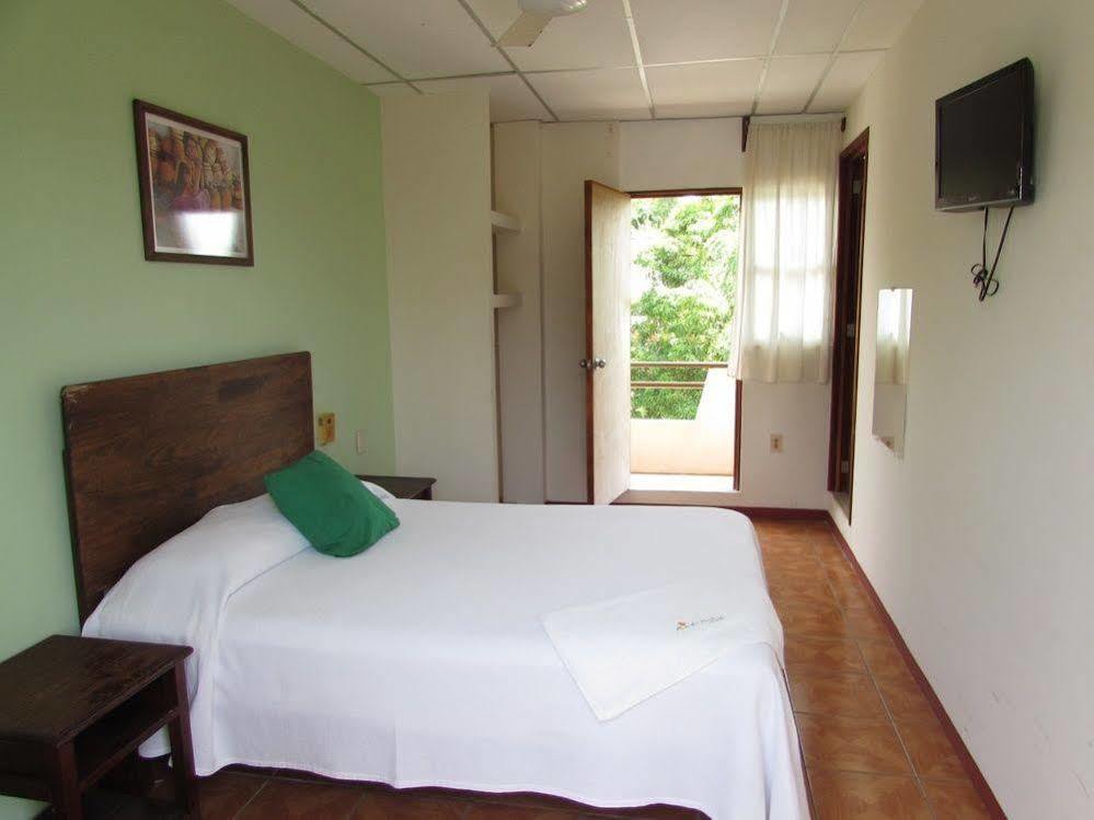 Hotel Puerto Piedra Пуэрто-Эскондидо Экстерьер фото
